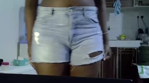 Snapshot of hottie_vera chatting on 11/11/25, 07:36 vera online show from 11/11/25, 07:36