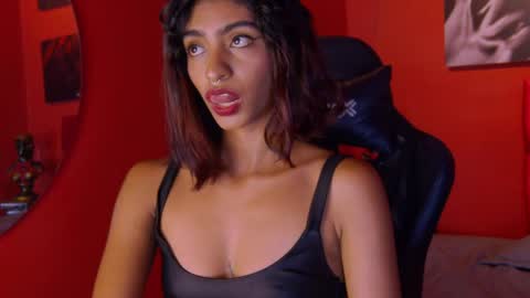 Snapshot of hottie_veronica chatting on 05/01/26, 08:46 Veronica independent model online show from 05/01/26, 08:46