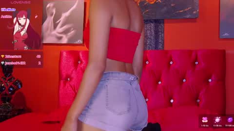 Snapshot of hottie_veronica chatting on 05/18/26, 08:03 Veronica independent model online show from 05/18/26, 08:03