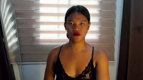 Maxine online show from 12/16/25, 01:32