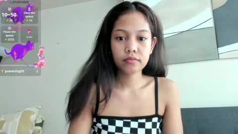 Snapshot of hottiepinay21 chatting on 07/03/26, 12:06 Jane online show from 07/03/26, 12:06