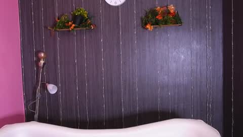 hotties_kittens18 online show from 02/05/25, 03:13