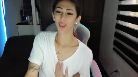 Snapshot of hottietrinity chatting on 01/23/25, 05:35 YOUR ONE AND ONLY TRINITY online show from 01/23/25, 05:35