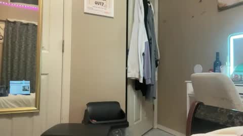 hottiewithabody101 online show from 11/16/25, 08:09