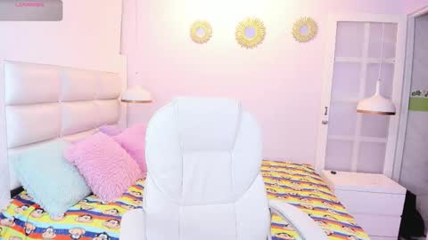 Snapshot of hottiie_guy chatting on 10/30/25, 12:17 hottiie_guy online show from 10/30/25, 12:17