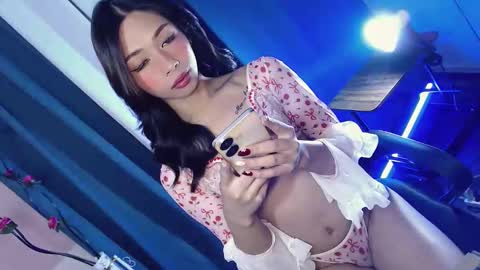 Snapshot of hottmolly100403 chatting on 11/09/25, 09:35 SCARLET online show from 11/09/25, 09:35