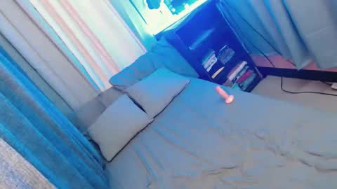 Snapshot of hottmolly100403 chatting on 11/10/25, 09:25 SCARLET online show from 11/10/25, 09:25