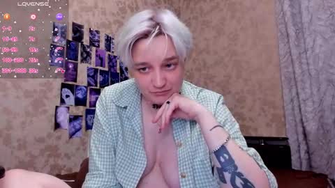 Snapshot of hotty_linn chatting on 09/09/25, 07:13 Linn online show from 09/09/25, 07:13