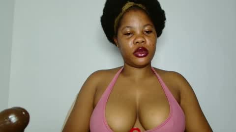 hotty_lora889 online show from 04/23/26, 09:19