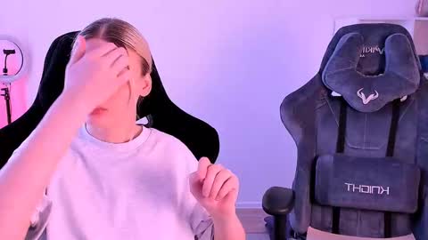 Nessie and Jessie online show from 12/13/24, 08:09