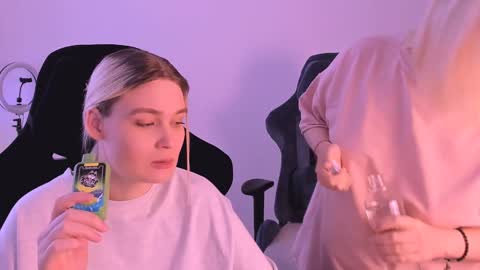 Nessie and Jessie online show from 01/12/25, 10:12