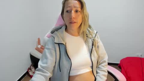 hottychrystal online show from 11/29/25, 09:45