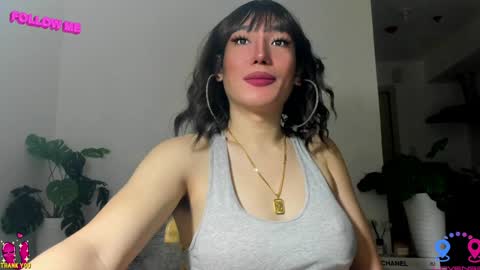 Snapshot of hottycrishinaxx chatting on 01/27/25, 03:04 crishinahotty online show from 01/27/25, 03:04