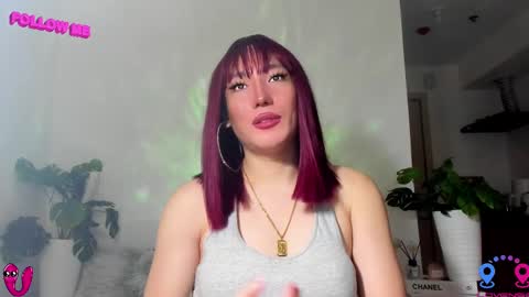 Snapshot of hottycrishinaxx chatting on 02/13/25, 01:40 crishinahotty online show from 02/13/25, 01:40