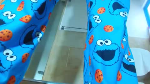 Mary online show from 01/04/25, 03:28