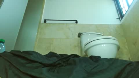 Mary online show from 10/24/25, 03:30