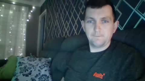 Snapshot of hotuk86 chatting on 02/18/25, 09:20 hotuk86 online show from 02/18/25, 09:20