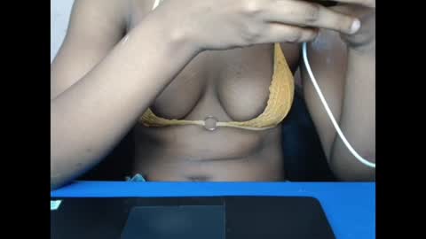 Snapshot of hotxxebony chatting on 04/04/26, 11:57 hotxxebony online show from 04/04/26, 11:57