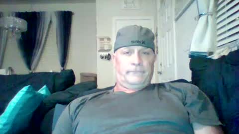 Snapshot of hotyummycock69 chatting on 09/12/25, 12:44 hotyummycock69 online show from 09/12/25, 12:44