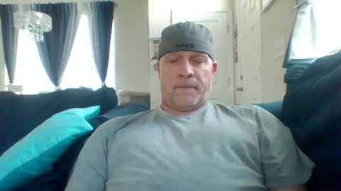 Snapshot of hotyummycock69 chatting on 10/04/25, 01:31 hotyummycock69 online show from 10/04/25, 01:31