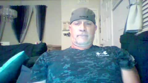 Snapshot of hotyummycock69 chatting on 10/10/25, 02:43 hotyummycock69 online show from 10/10/25, 02:43