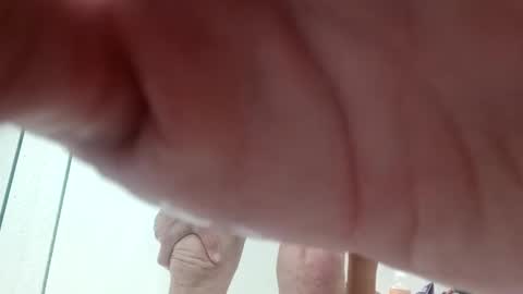 Snapshot of houndmefromhell chatting on 01/01/25, 02:20 houndmefromhell online show from 01/01/25, 02:20