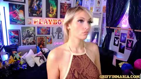 Snapshot of house_of_g1 chatting on 11/17/25, 11:21 G online show from 11/17/25, 11:21
