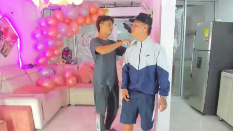 Snapshot of houseofwarrios chatting on 10/29/25, 05:10 we are Harry Jersi pablo and our mod talco online show from 10/29/25, 05:10