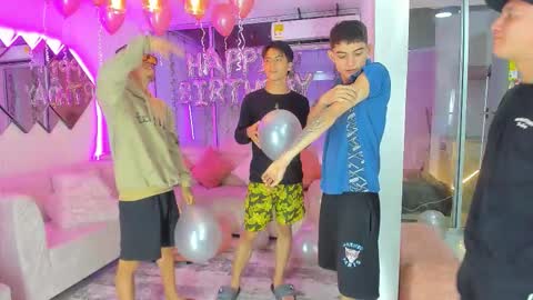 Snapshot of houseofwarrios chatting on 11/07/25, 05:29 we are Harry Jersi pablo and our mod talco online show from 11/07/25, 05:29