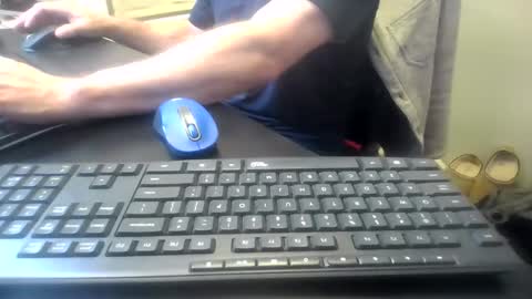 Snapshot of hoverday chatting on 06/11/26, 03:48 hoverday online show from 06/11/26, 03:48