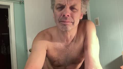 Snapshot of howlingatnothing chatting on 12/04/24, 02:20 howlingatnothing online show from 12/04/24, 02:20