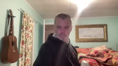 Snapshot of howlingatnothing chatting on 02/18/25, 10:36 howlingatnothing online show from 02/18/25, 10:36