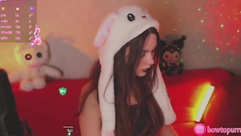 Mia online show from 10/14/25, 05:03