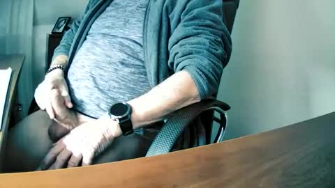 Peter online show from 12/21/25, 10:39