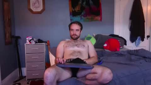 Snapshot of hpluvscash chatting on 09/13/25, 04:40 Pilgrim online show from 09/13/25, 04:40