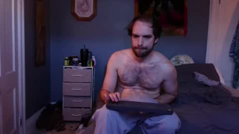 Snapshot of hpluvscash chatting on 11/16/25, 01:39 Pilgrim online show from 11/16/25, 01:39