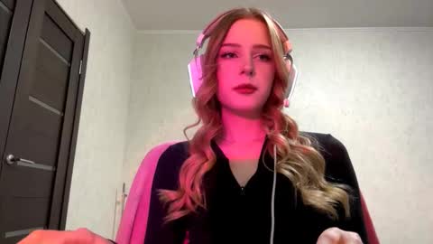 Hikki online show from 03/18/26, 03:26