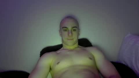 hshg123 online show from 12/01/25, 04:39