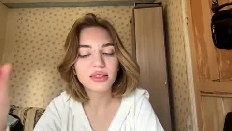 hsiuscherich online show from 11/14/25, 07:40