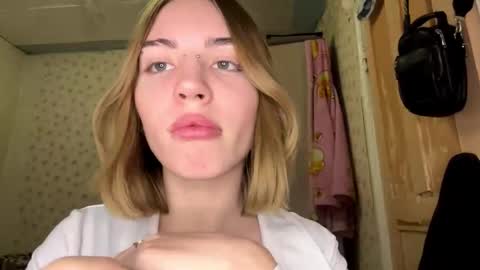 hsiuscherich online show from 11/22/25, 10:14