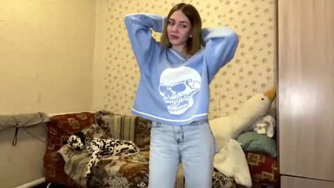 hsiuscherich online show from 11/29/25, 10:07