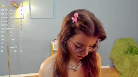 Snapshot of huba_booba chatting on 09/18/25, 07:16 Diane online show from 09/18/25, 07:16
