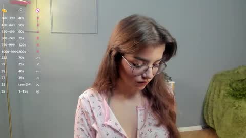 Snapshot of huba_booba chatting on 09/25/25, 07:06 Diane online show from 09/25/25, 07:06
