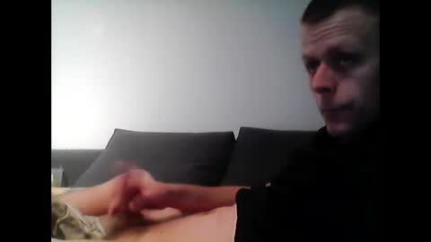 Snapshot of hubikush22 chatting on 02/14/26, 04:48 hubikush22 online show from 02/14/26, 04:48