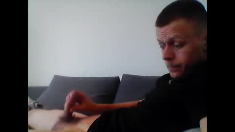 Snapshot of hubikush22 chatting on 02/15/26, 09:41 hubikush22 online show from 02/15/26, 09:41