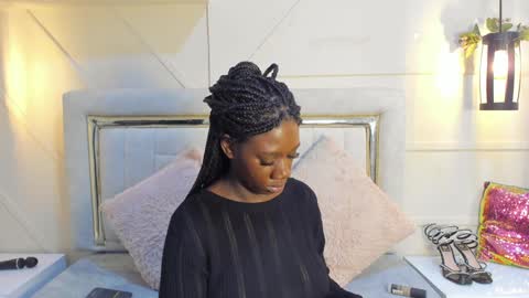 Snapshot of huddah_cam chatting on 01/18/25, 11:32 huddah online show from 01/18/25, 11:32