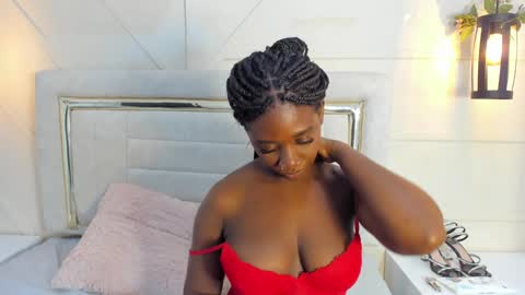 Snapshot of huddah_cam chatting on 01/20/25, 02:36 huddah online show from 01/20/25, 02:36