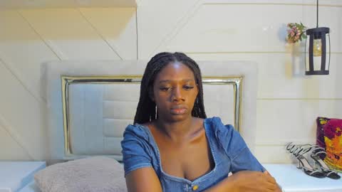 Snapshot of huddah_cam chatting on 01/31/25, 11:24 huddah online show from 01/31/25, 11:24