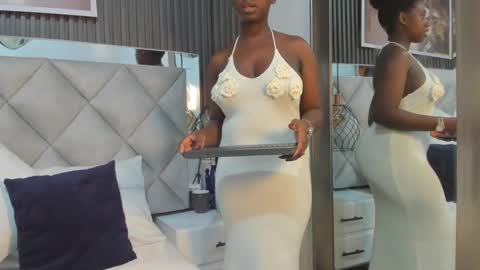 Snapshot of huddah_cam chatting on 09/29/25, 11:15 huddah online show from 09/29/25, 11:15