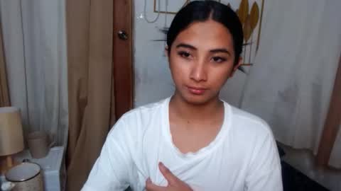 Snapshot of hugeasiancockandrea chatting on 10/06/25, 10:56 drea online show from 10/06/25, 10:56